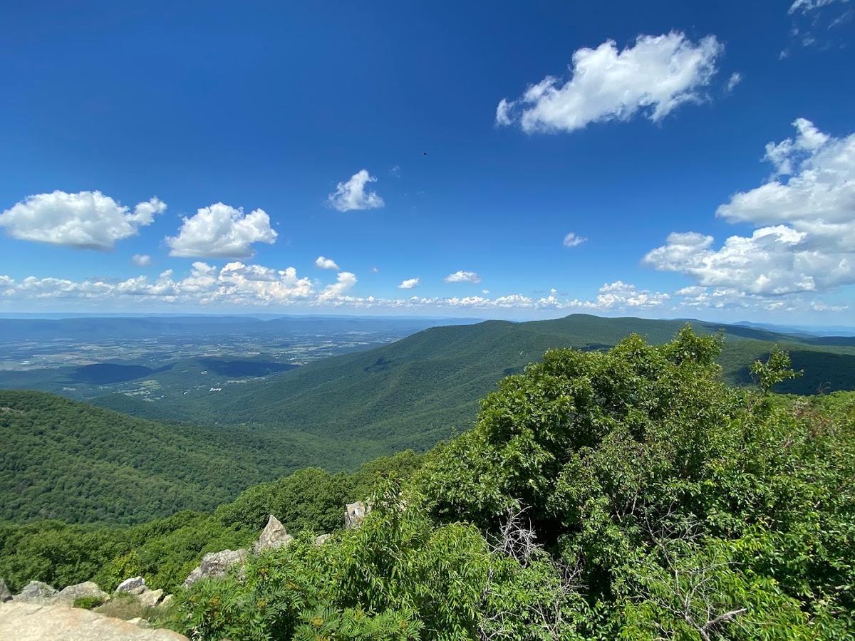 Hawksbill Summit in Central District, Shenandoah