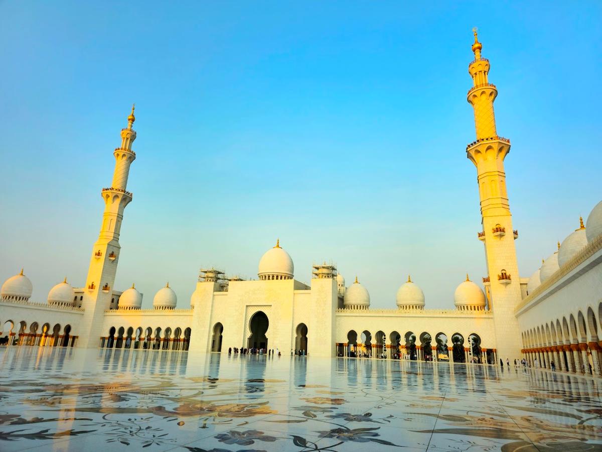 Sheikh Zayed Grand Mosque in Abu Dhabi