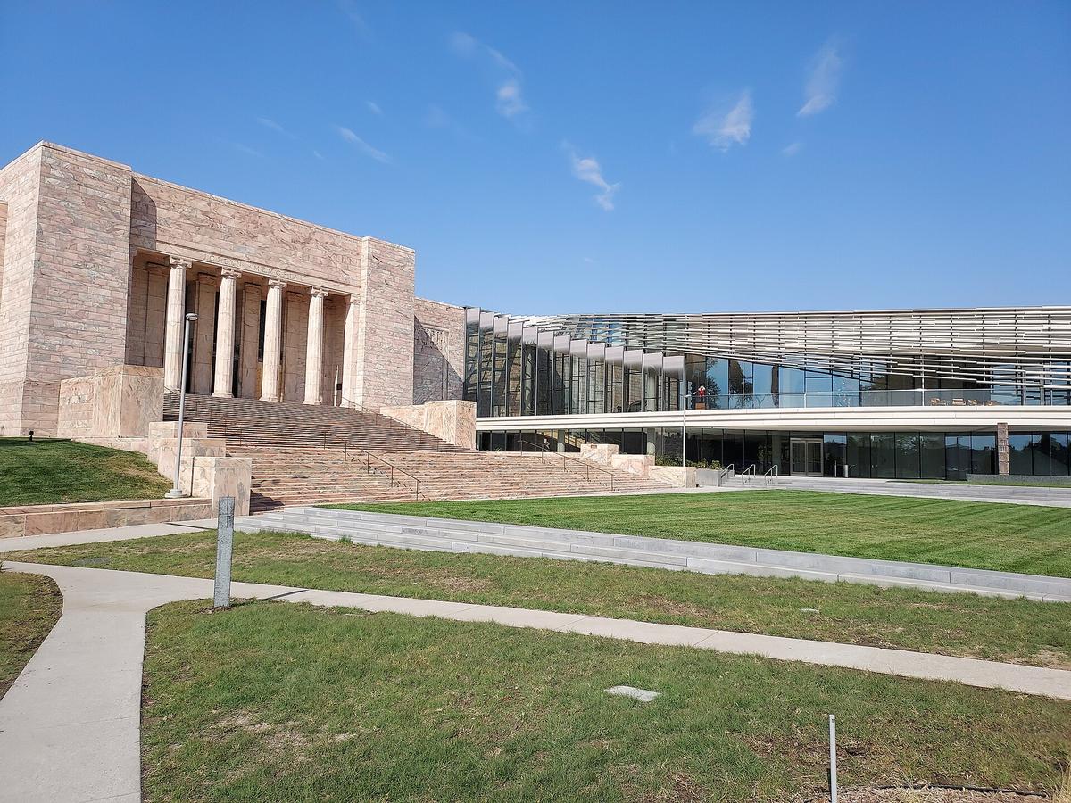 Joslyn Art Museum in Downtown, Omaha
