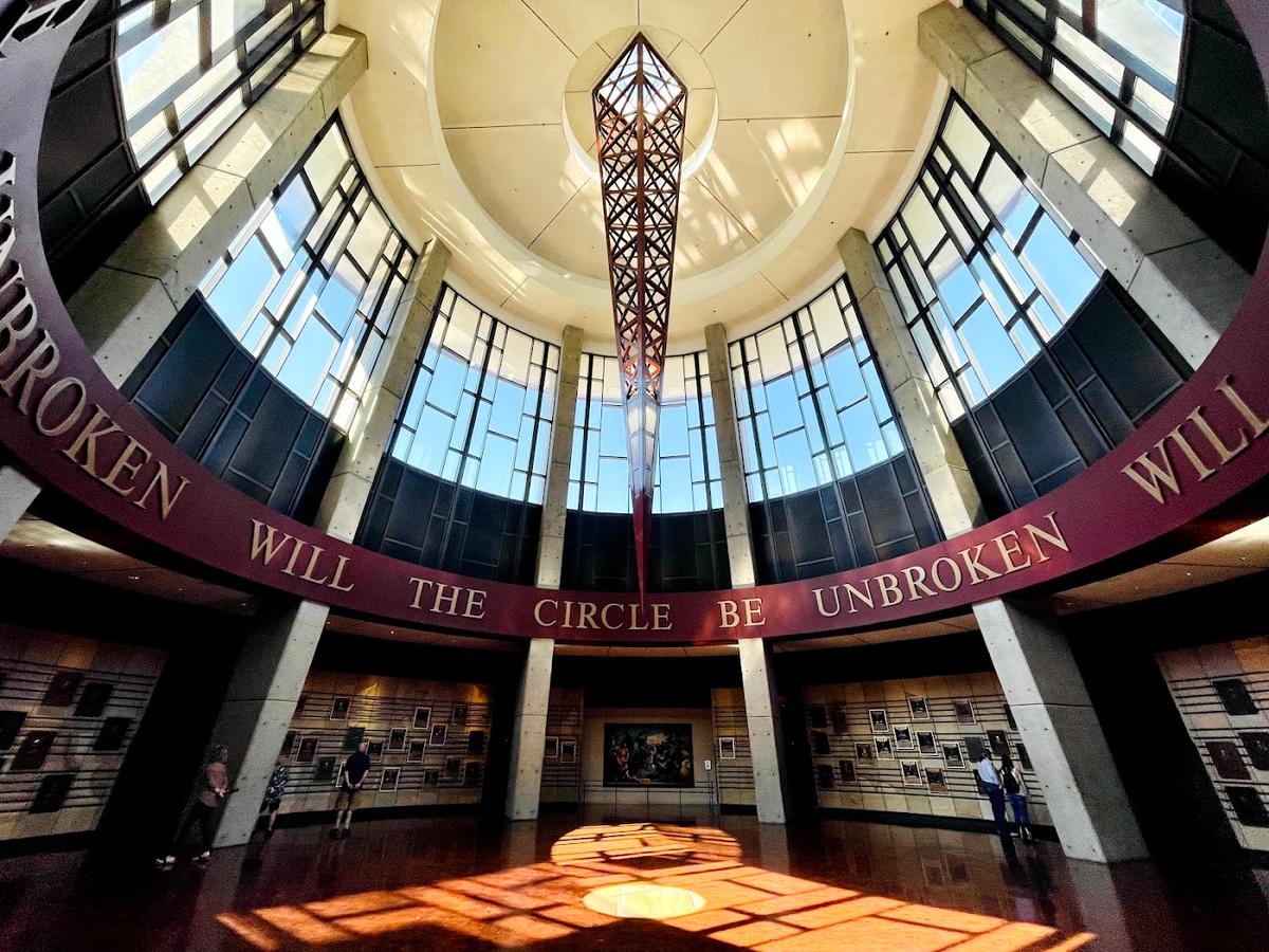 Country Music Hall of Fame and Museum in SoBro, Lower Broadway