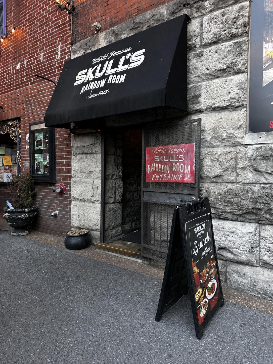 Skull's Rainbow Room in Printers Alley, Lower Broadway