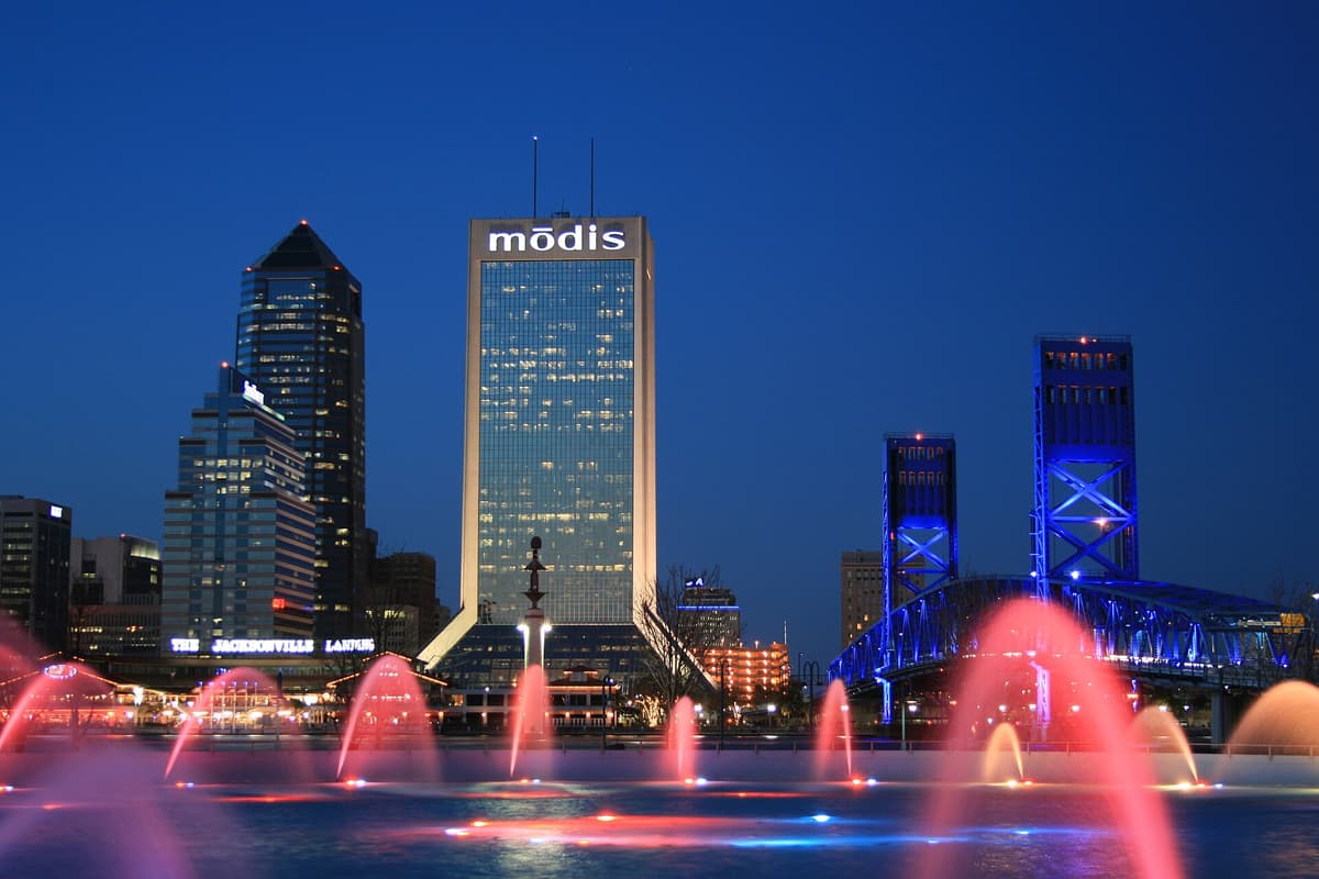 Friendship Fountain in Downtown Jacksonville & Southbank
