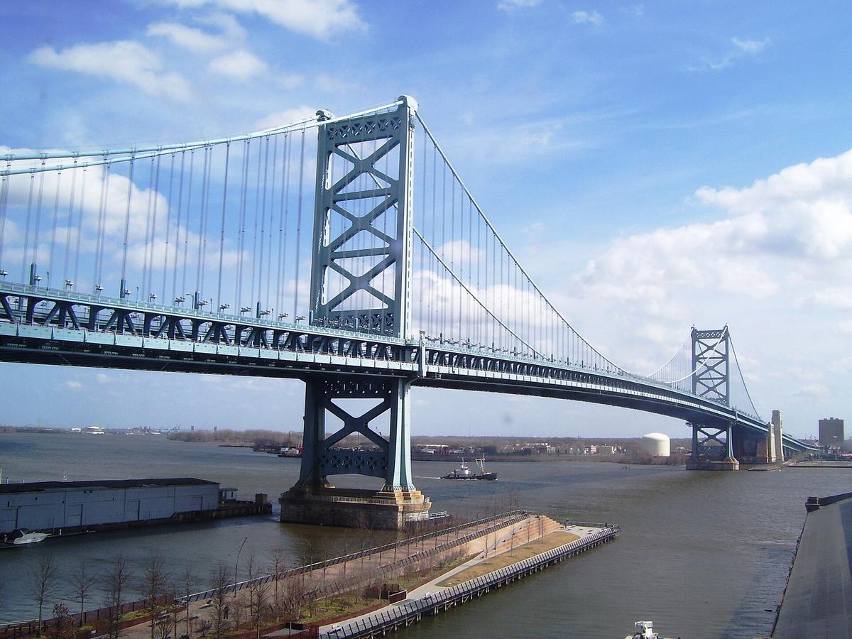 Race Street Pier in Old City, Center City & Penn's Landing