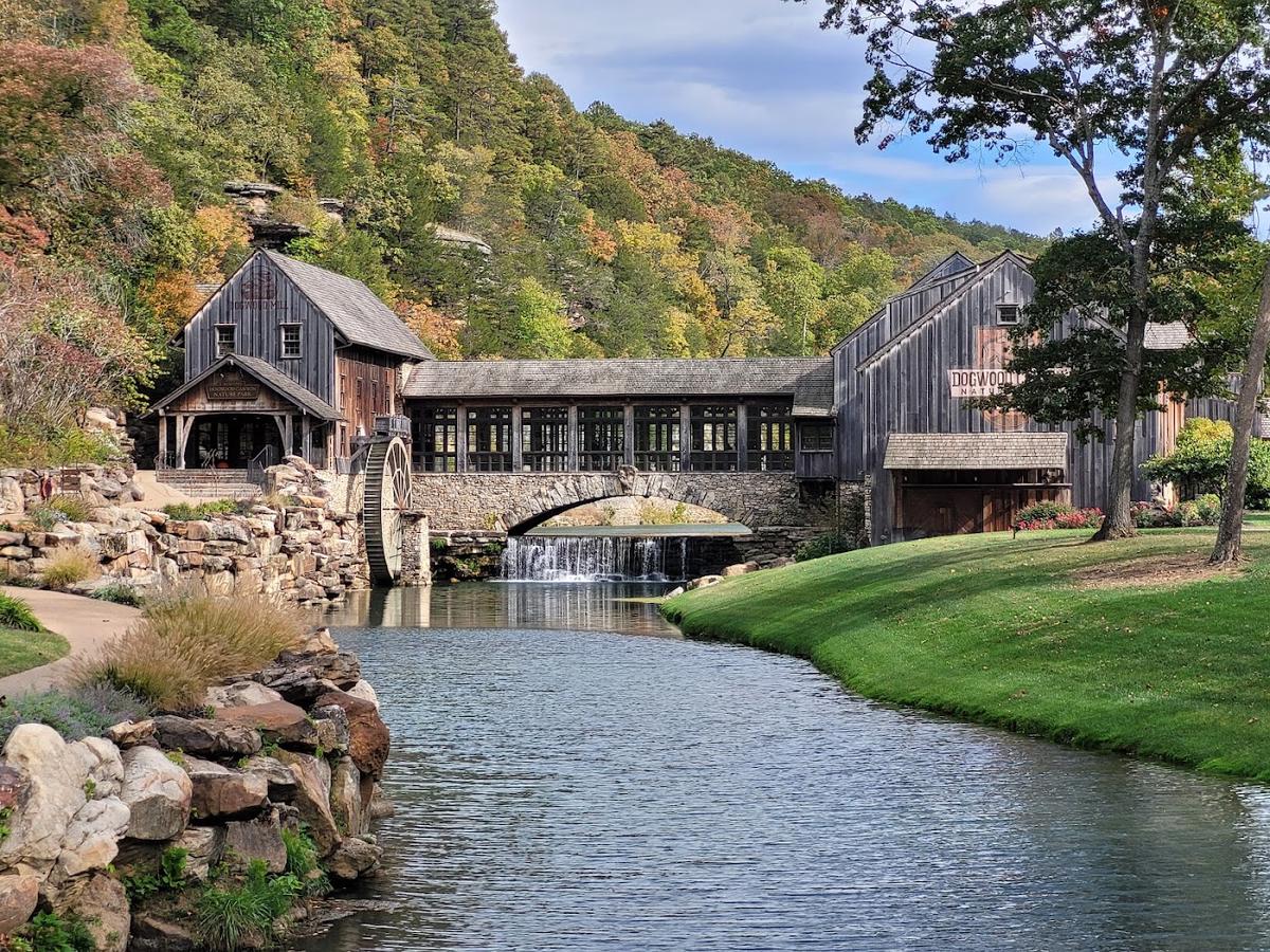 Dogwood Canyon Nature Park in Lampe, Branson