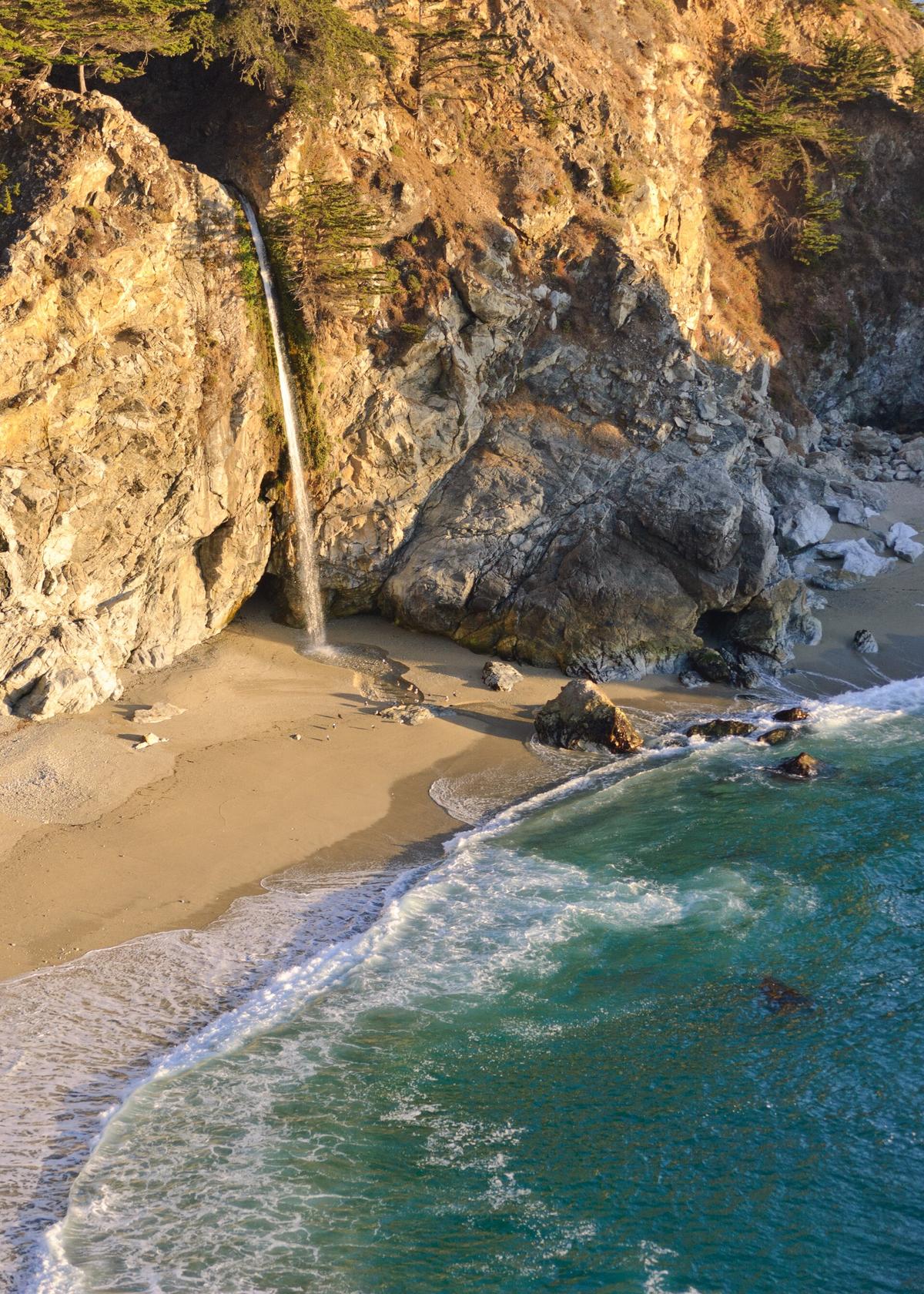 McWay Falls in Julia Pfeiffer Burns SP, Big Sur