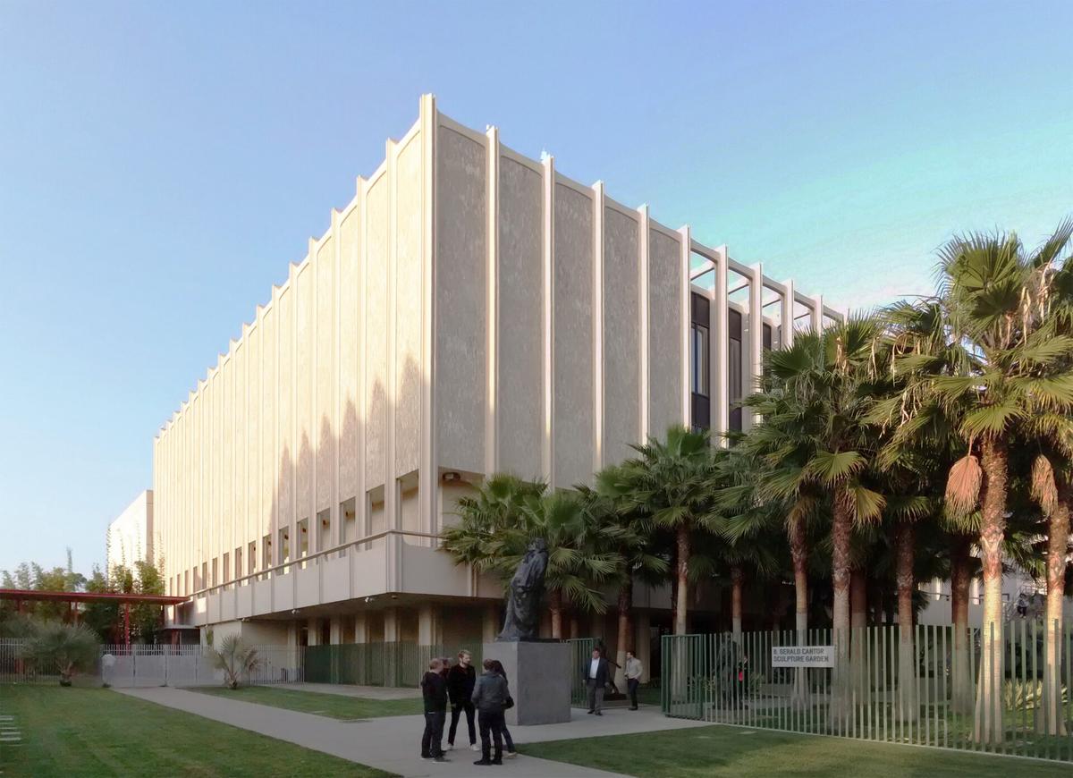 Los Angeles County Museum of Art in Miracle Mile, Los Angeles