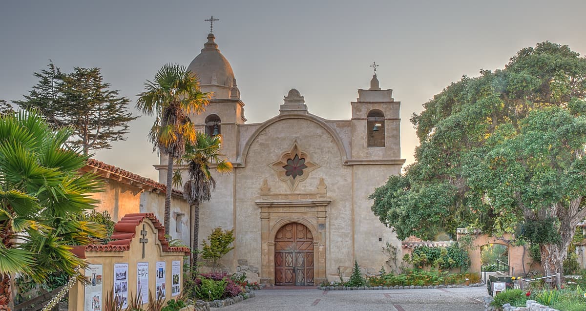 Mission San Carlos Borromeo de Carmelo in Monterey & Carmel