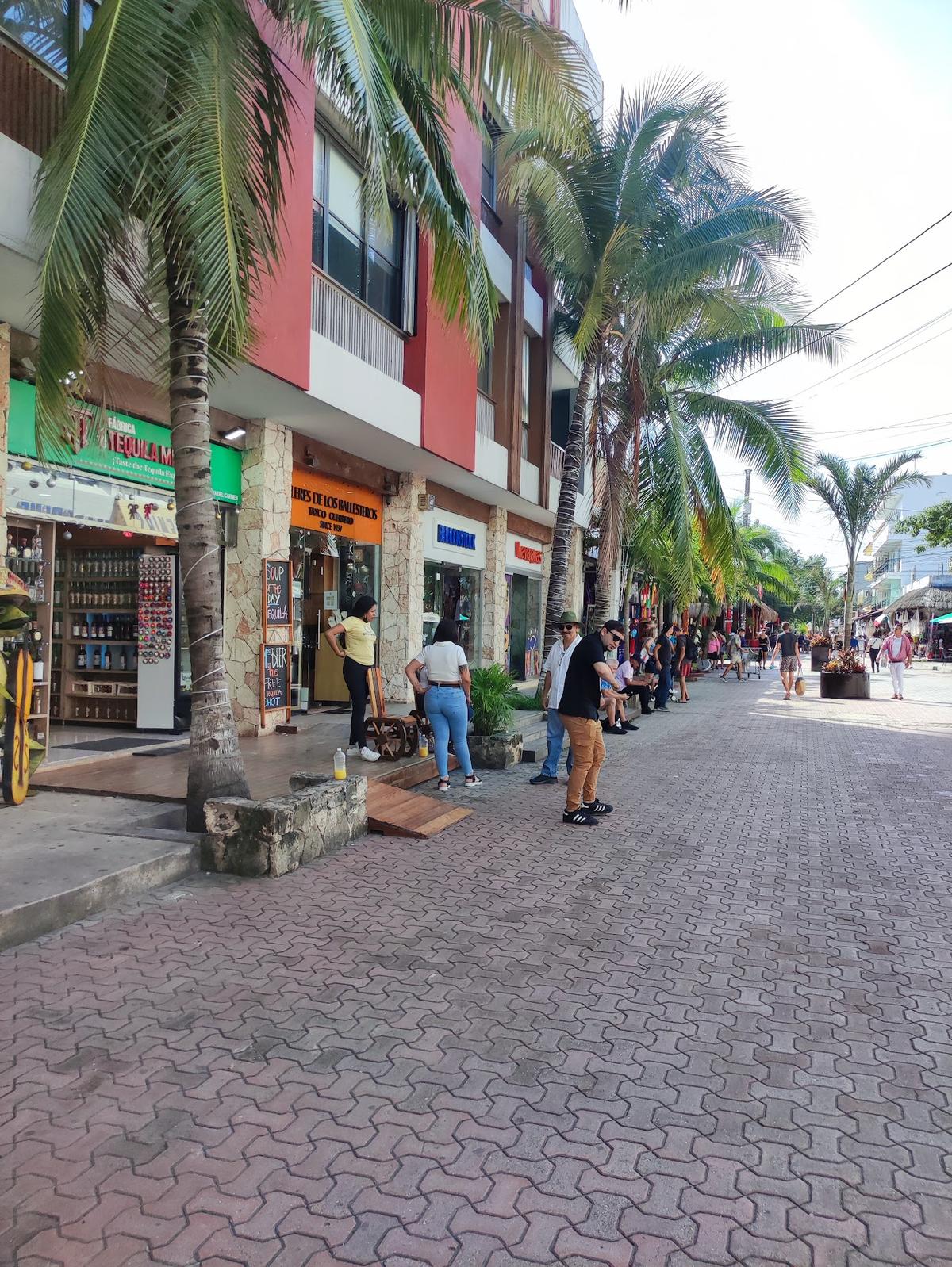 Quinta Avenida in Centro, Playa del Carmen