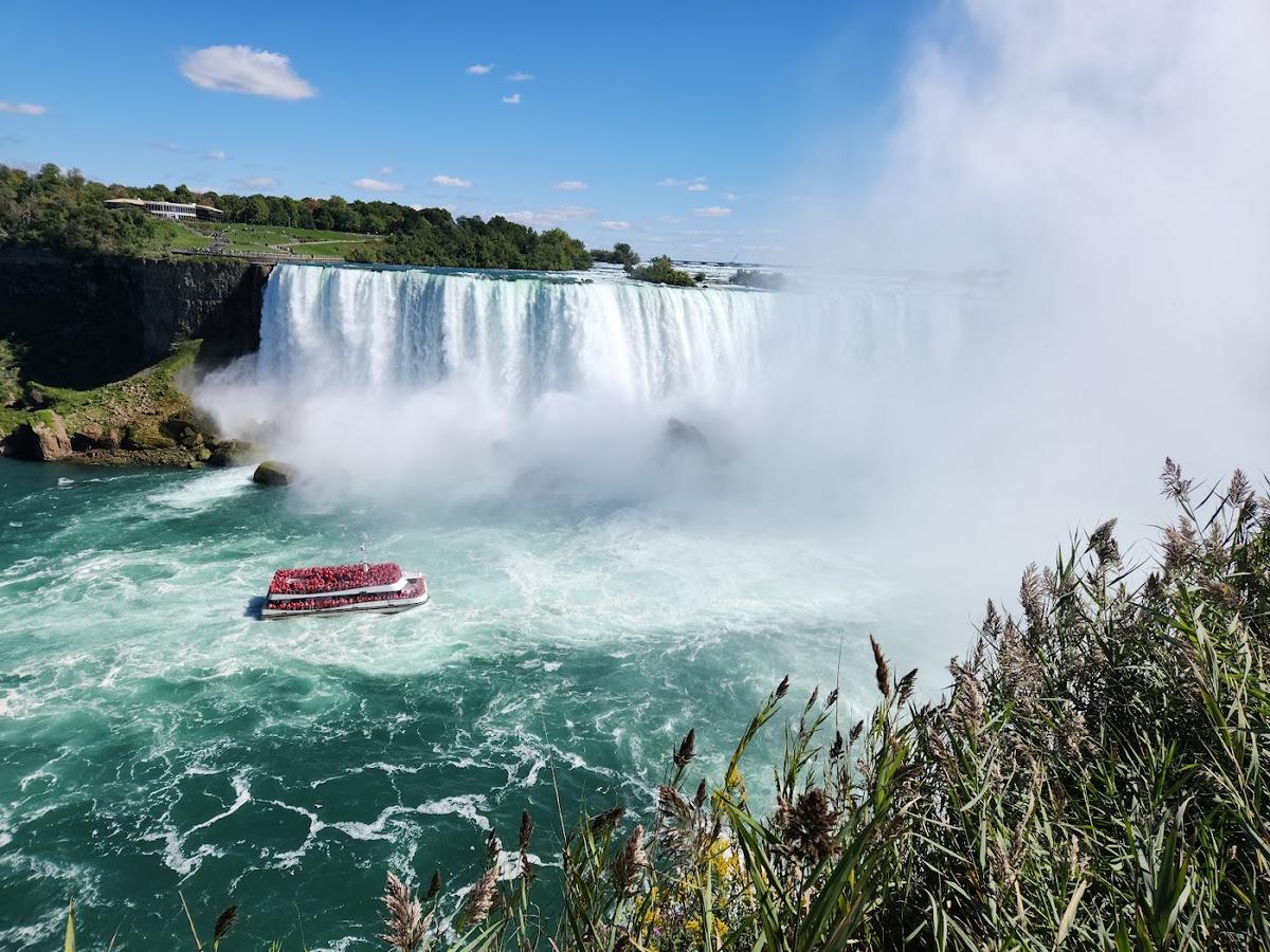 Niagara City Cruises in Clifton Hill, Niagara Falls & Niagara-on-the-Lake