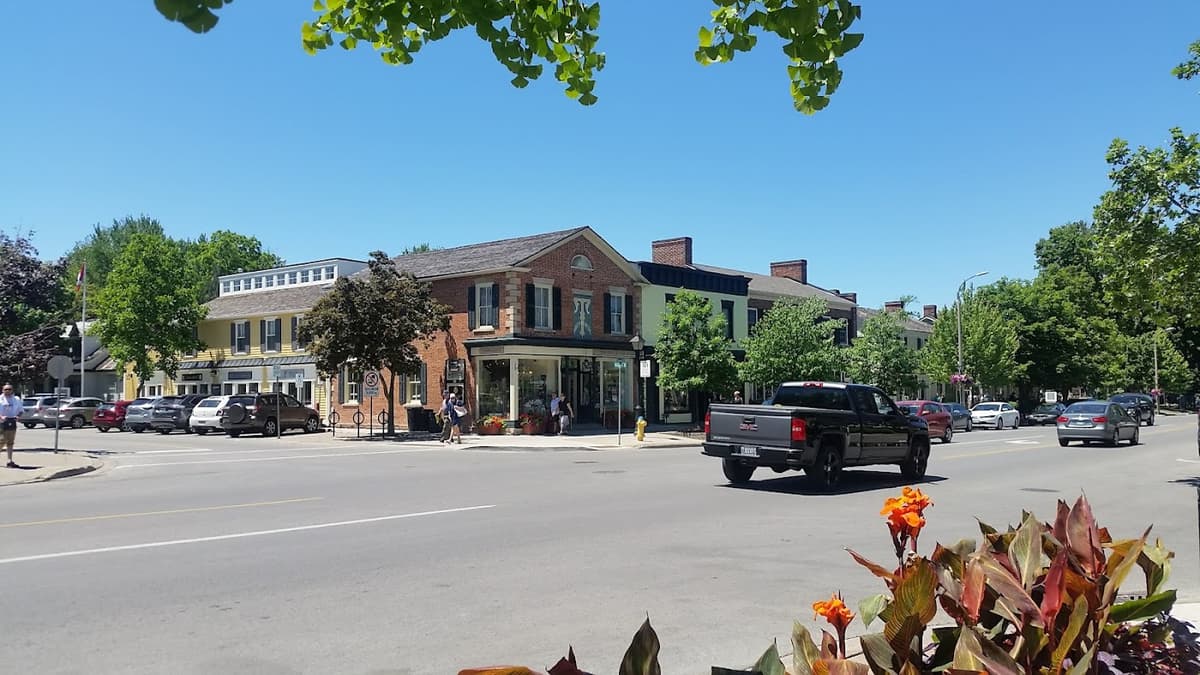 Queen Street, Niagara-on-the-Lake in Old Town, Niagara Falls & Niagara-on-the-Lake