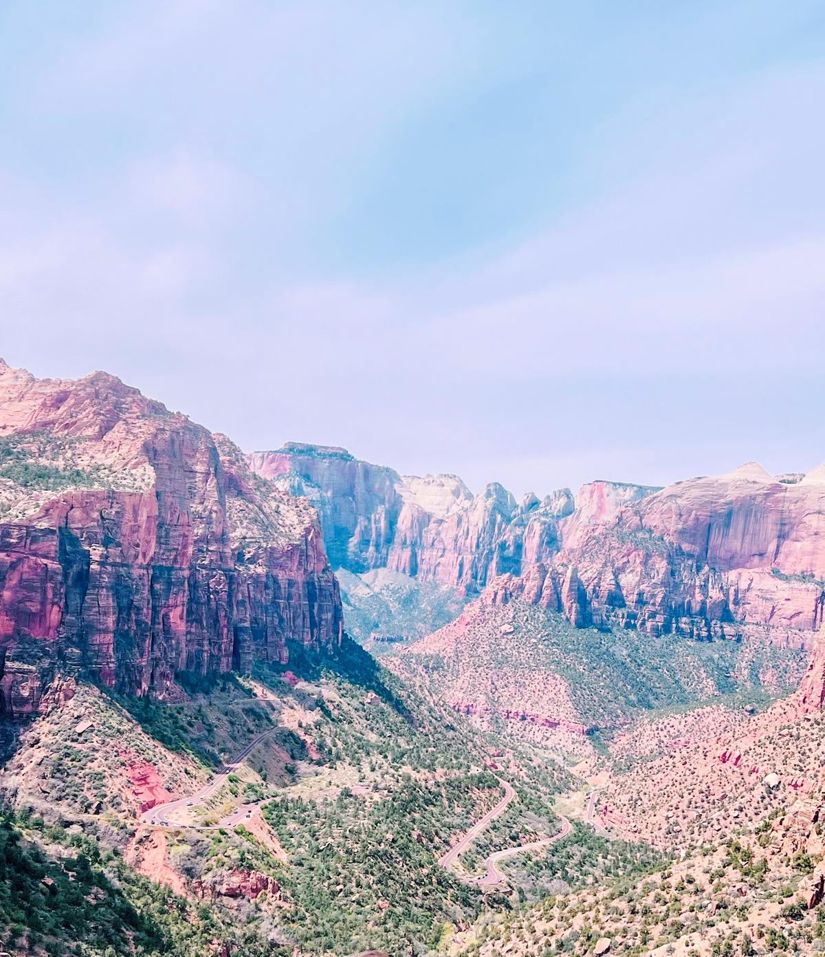 Canyon Overlook Trail in East Zion