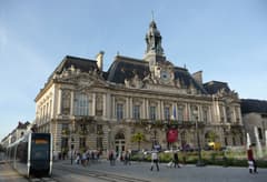 Tours on the Loire Valley Châteaux route