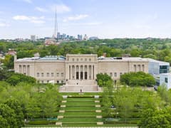 Nelson-Atkins Museum of Art near Kansas City
