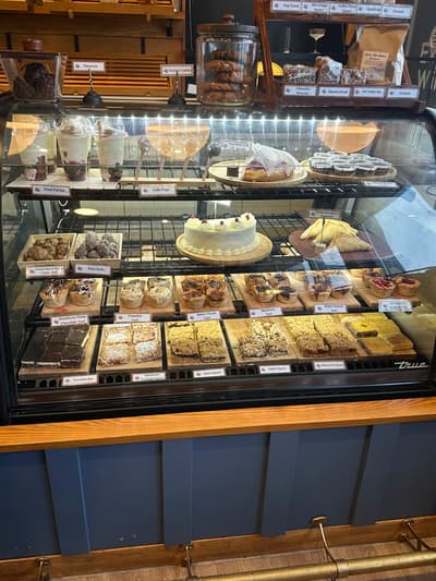 Bear's Paw Bakery in Jasper