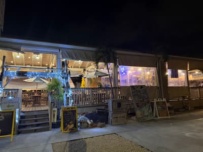 Key Largo Fisheries Backyard Café in Key Largo