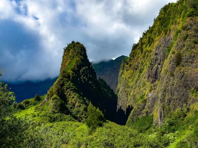 ʻĪao Valley State Monument in Maui