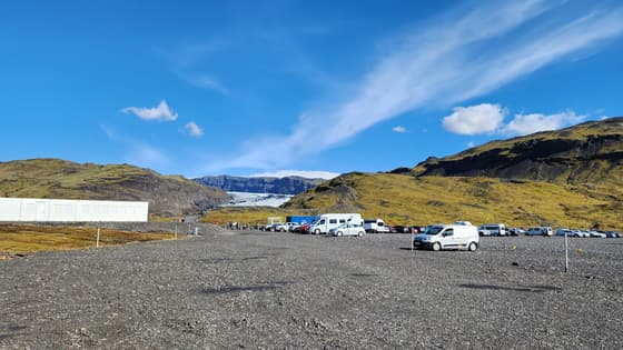 Sólheimajökull glacier walk in Vík
