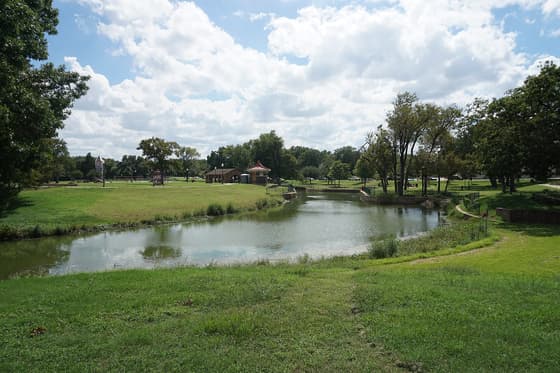 Lake Cliff Park in Bishop Arts District
