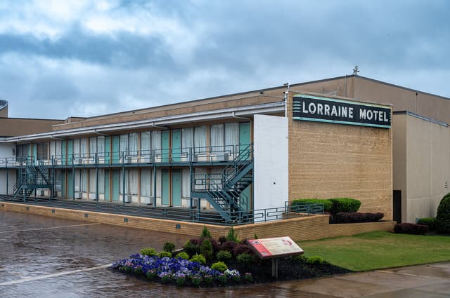 Lorraine Motel near South Main & the Riverfront