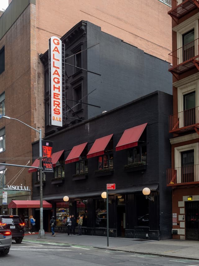 Gallaghers Steakhouse near Midtown Manhattan