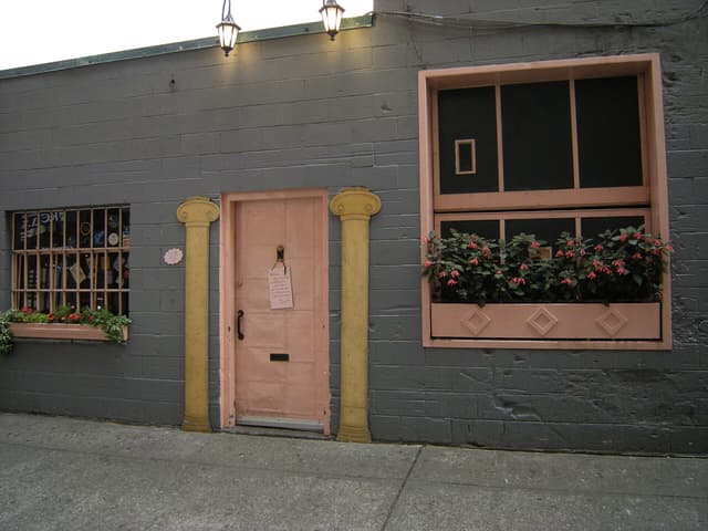 The Pink Door near Seattle Center & Queen Anne