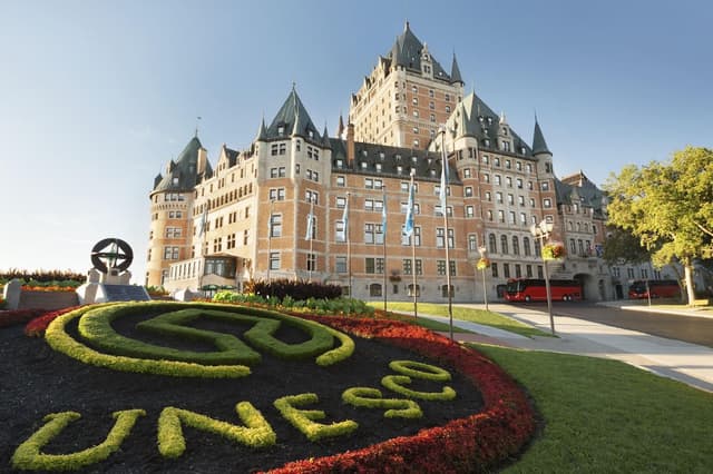 Château Frontenac & Dufferin Terrace near Québec City