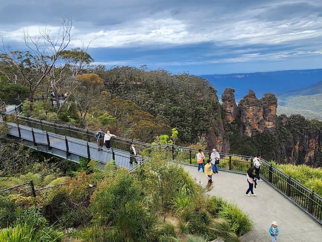 Three Sisters near Blue Mountains