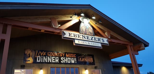 Ebenezer's Barn & Grill in Bryce Canyon