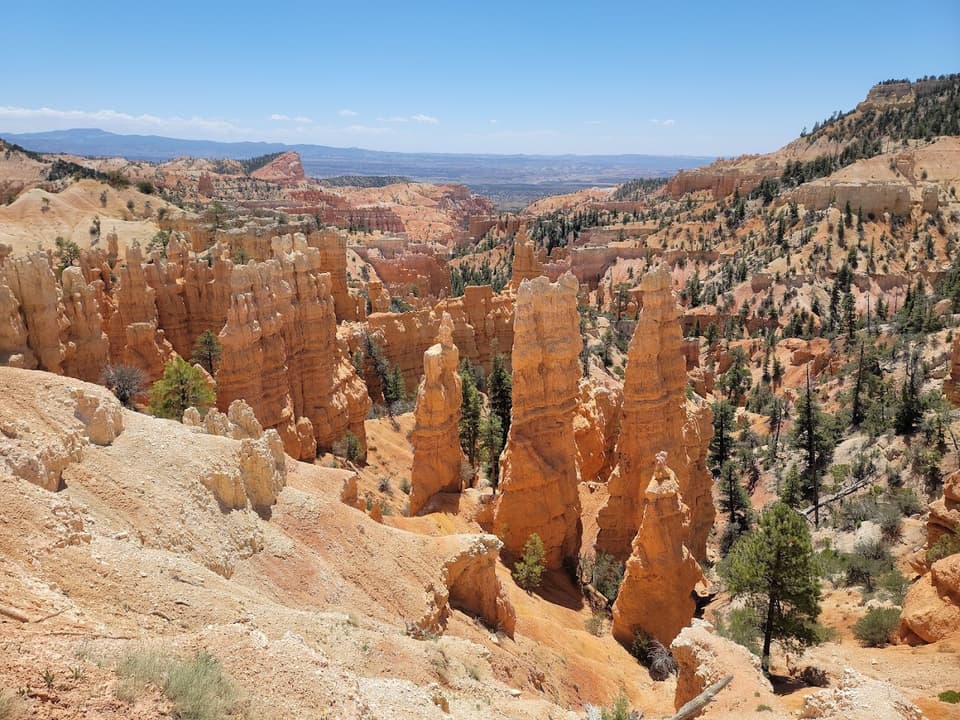 Fairyland Loop Trail in Bryce Canyon, United States